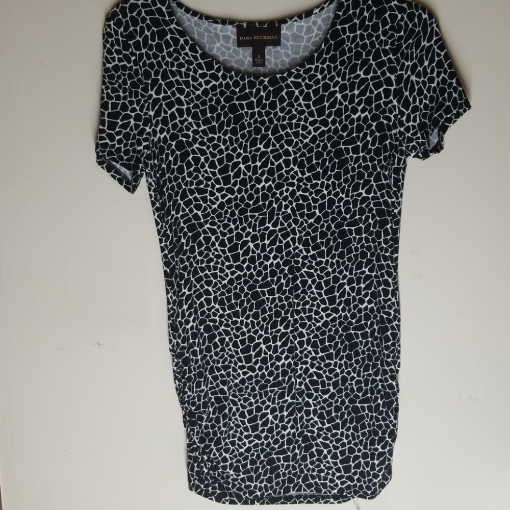 Blk/white Giraffe Pattern Shirt